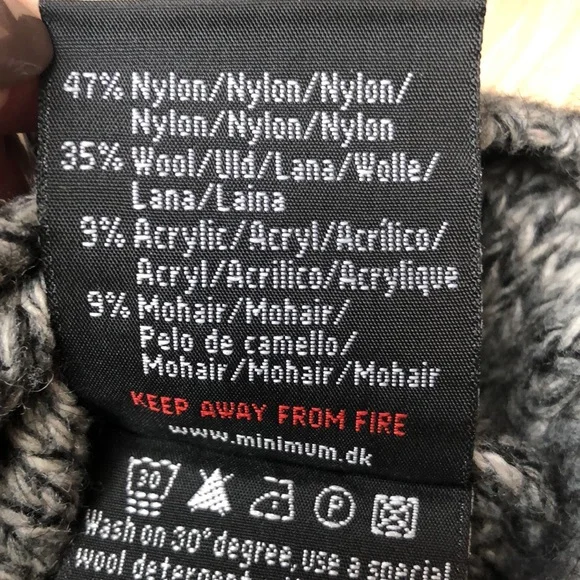 Minimum medium sweater - Picture 5 of 5